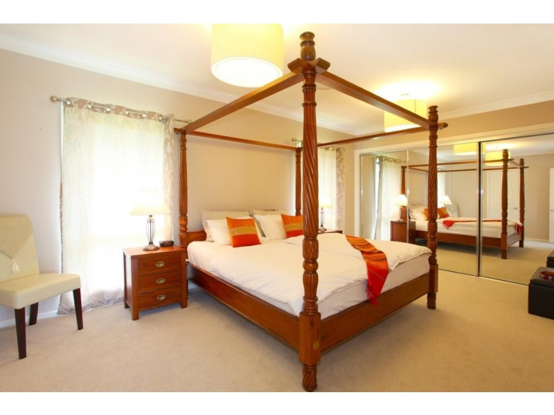 63 Bonogin Road, Mudgeeraba QLD 4213