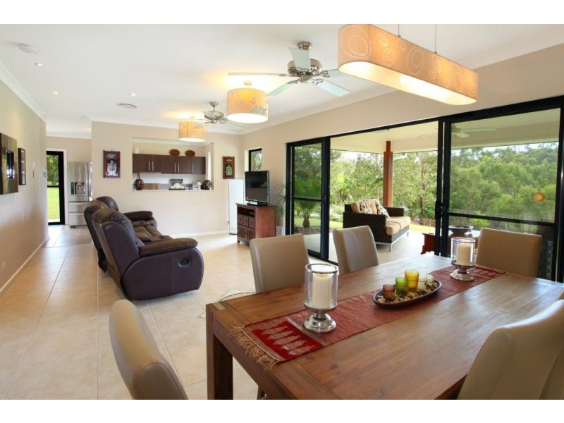 63 Bonogin Road, Mudgeeraba QLD 4213