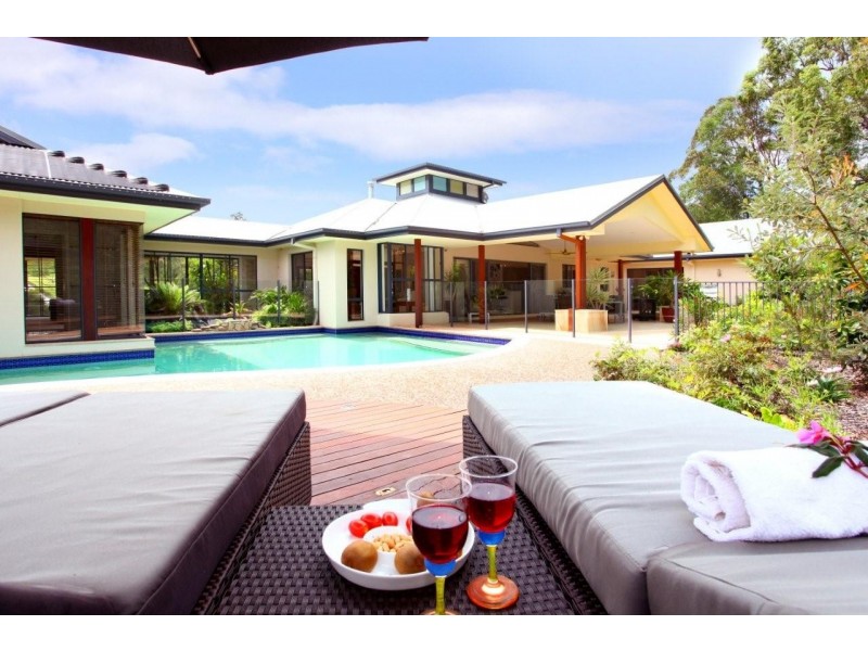 63 Bonogin Road, Mudgeeraba QLD 4213