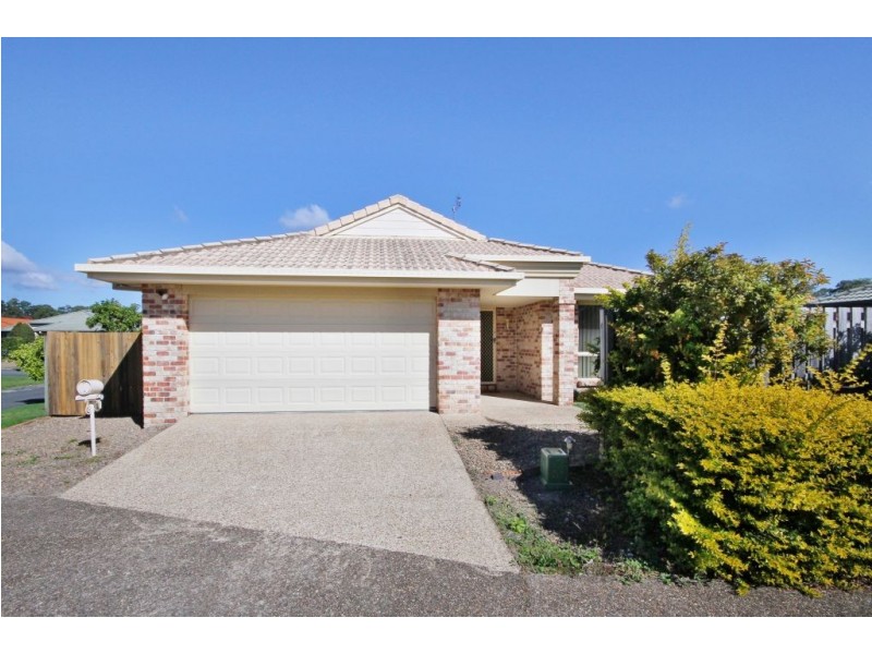 2 Yamie Ave, Varsity Lakes QLD 4227