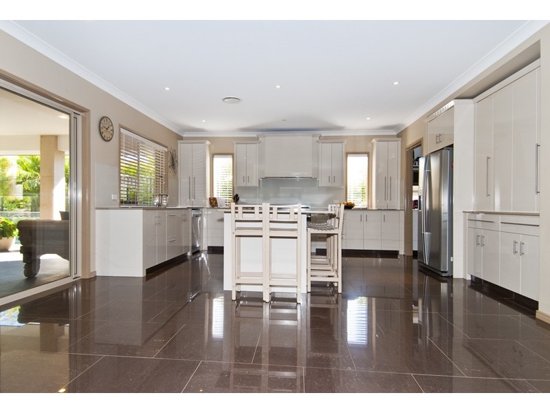 6 Camarillo Crct, Reedy Creek QLD 4227