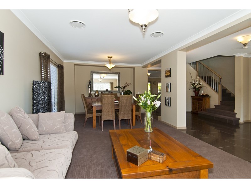 6 Camarillo Crct, Reedy Creek QLD 4227