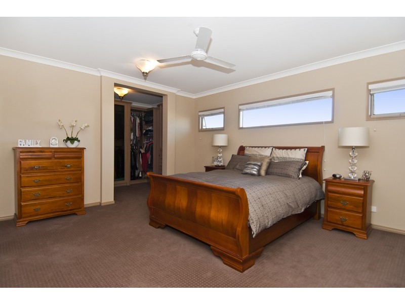 6 Camarillo Crct, Reedy Creek QLD 4227