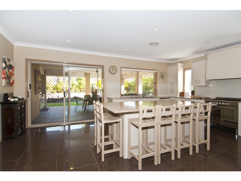 6 Camarillo Crct, Reedy Creek QLD 4227