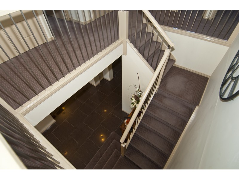 6 Camarillo Crct, Reedy Creek QLD 4227