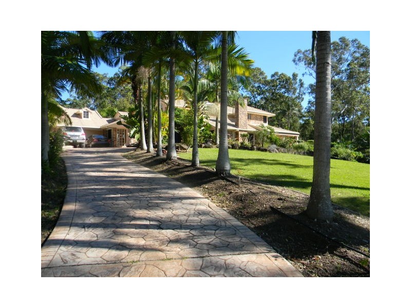 85 Birdlife Court, Nerang QLD 4211
