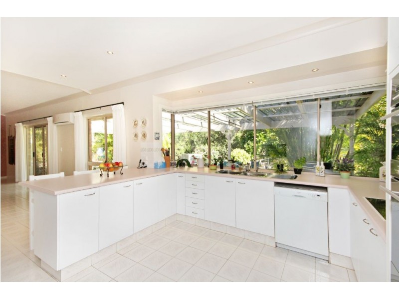 14 Valhalla Ct, Tallai QLD 4213