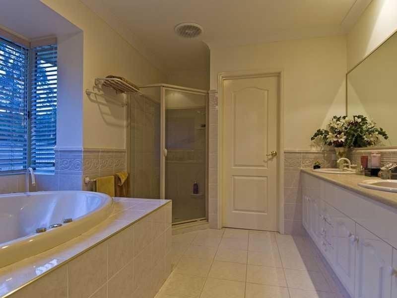 286 Chesterfield Drive, Bonogin QLD 4213