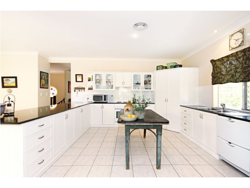 15 Waterfall Way, Tallai QLD 4213