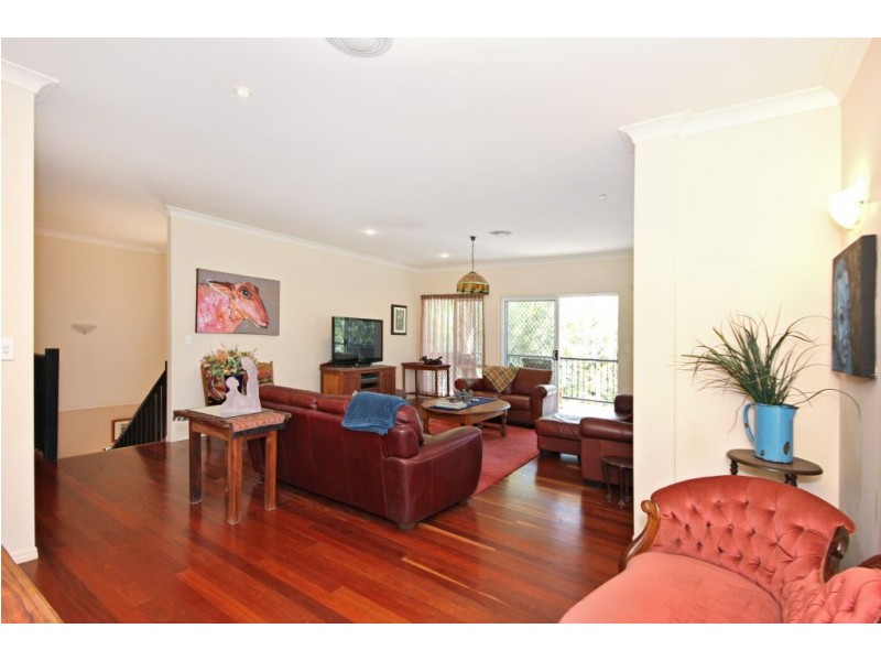 15 Waterfall Way, Tallai QLD 4213