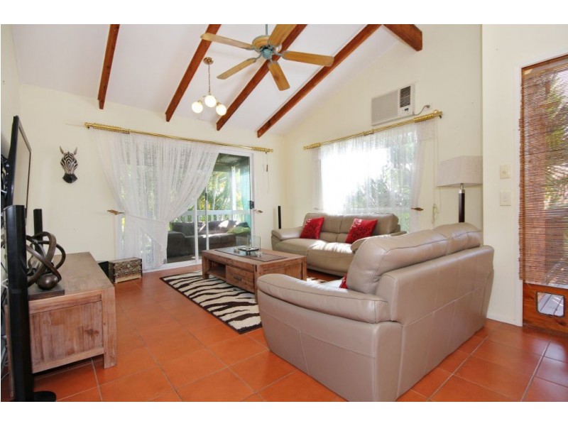 116 Wallandra Rd, Mudgeeraba QLD 4213
