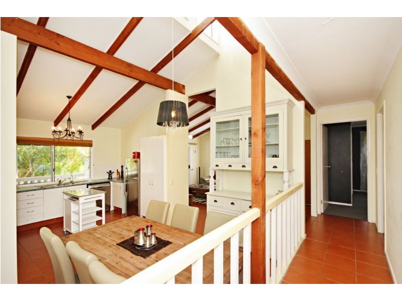 116 Wallandra Rd, Mudgeeraba QLD 4213