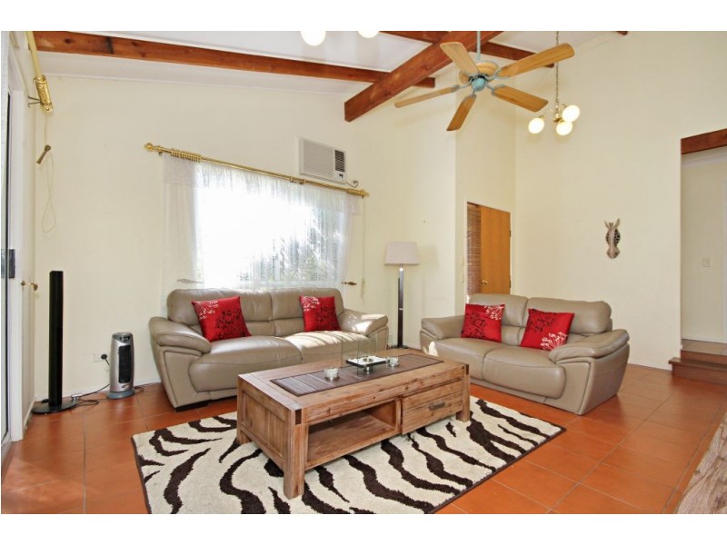 116 Wallandra Rd, Mudgeeraba QLD 4213