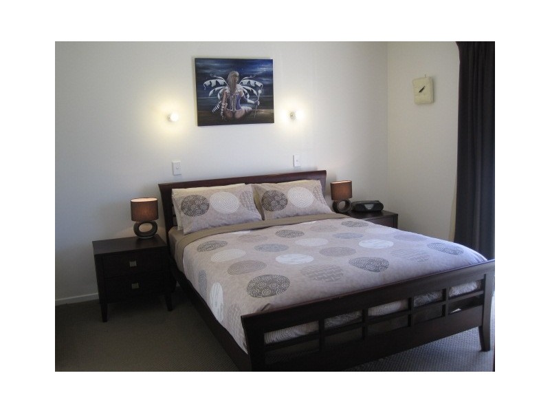 11 Gambier Crescent, Pacific Pines QLD 4211