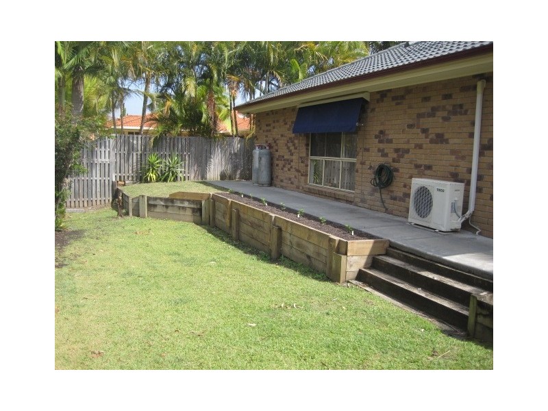 11 Gambier Crescent, Pacific Pines QLD 4211