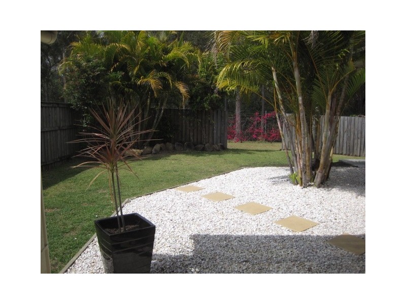 11 Gambier Crescent, Pacific Pines QLD 4211