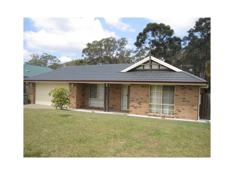 11 Gambier Crescent, Pacific Pines QLD 4211