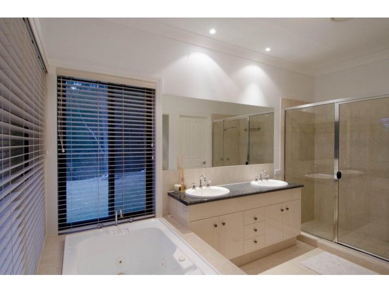 10 Coral Coast Drive, Tallai QLD 4213