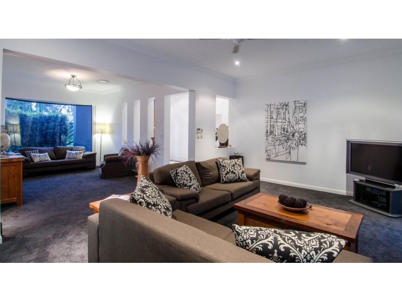 10 Coral Coast Drive, Tallai QLD 4213