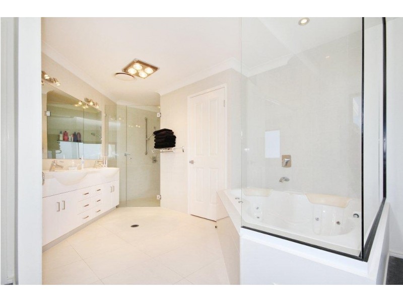 12 Marriott Way, Highland Park QLD 4211