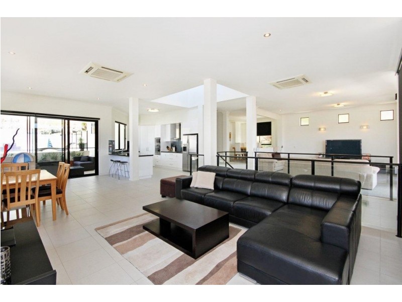 12 Marriott Way, Highland Park QLD 4211