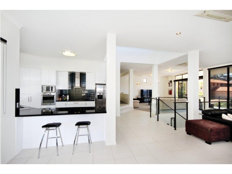 12 Marriott Way, Highland Park QLD 4211