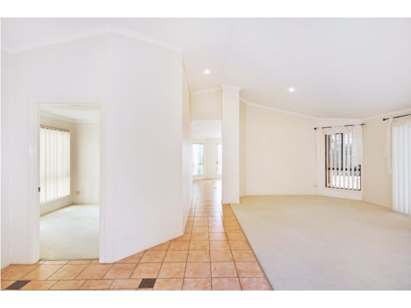 1 Leicester Terrace, Mudgeeraba QLD 4213