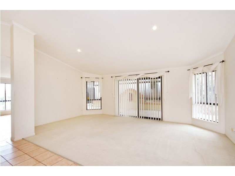 1 Leicester Terrace, Mudgeeraba QLD 4213