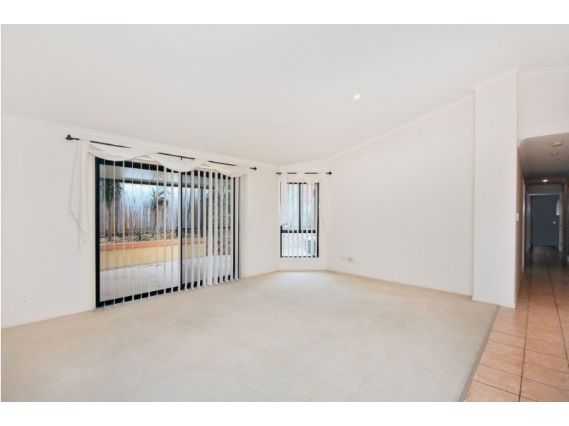 1 Leicester Terrace, Mudgeeraba QLD 4213