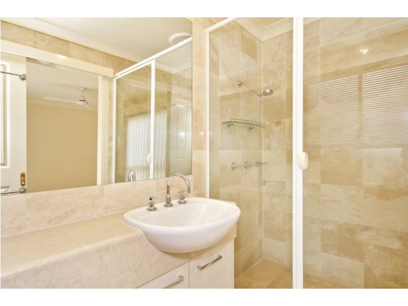 1 Leicester Terrace, Mudgeeraba QLD 4213