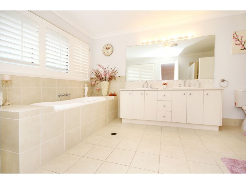 11 Bagan Ct, Mudgeeraba QLD 4213