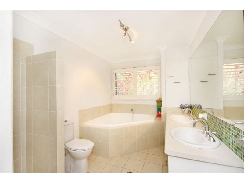 11 Bagan Ct, Mudgeeraba QLD 4213