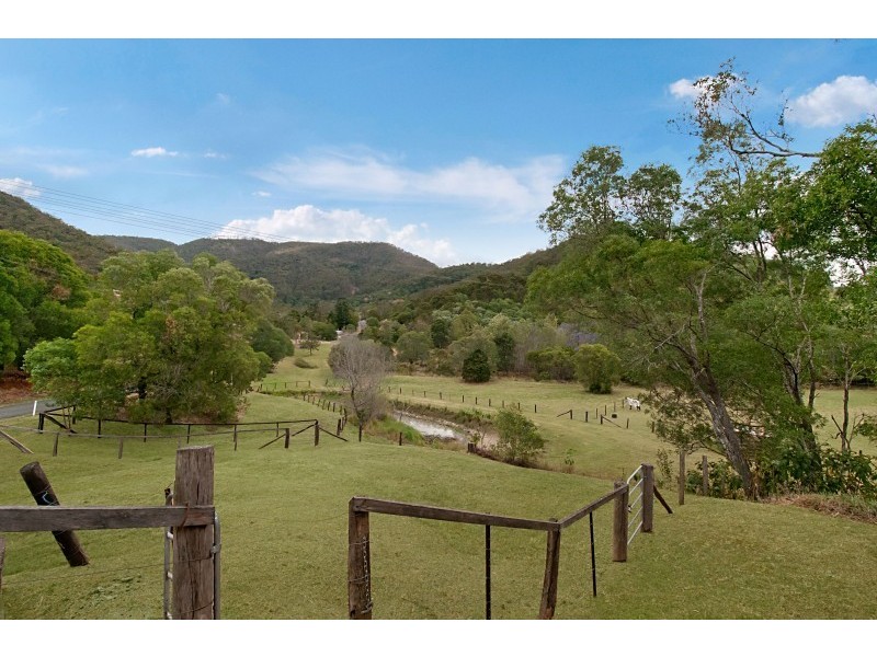 30 Barcoo Court, Clagiraba QLD 4211