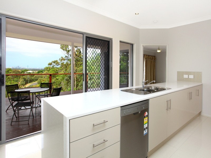 113 The Panorama, Tallai QLD 4213