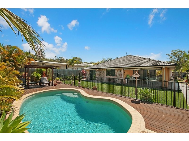 7 Emerson Drive, Bonogin QLD 4213