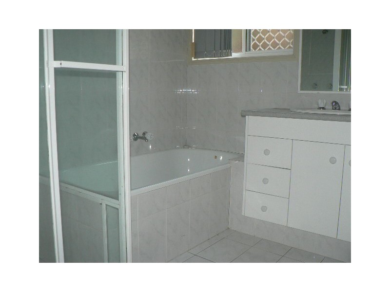 17 Rebbechi Court, Parkwood QLD 4214