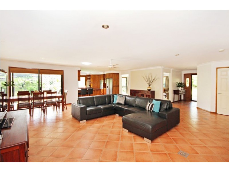 41-43 Parkmeadows Ct, Bonogin QLD 4213