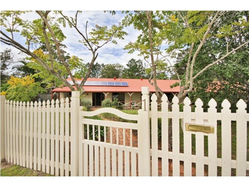 1 Cardinal Ct, Mudgeeraba QLD 4213