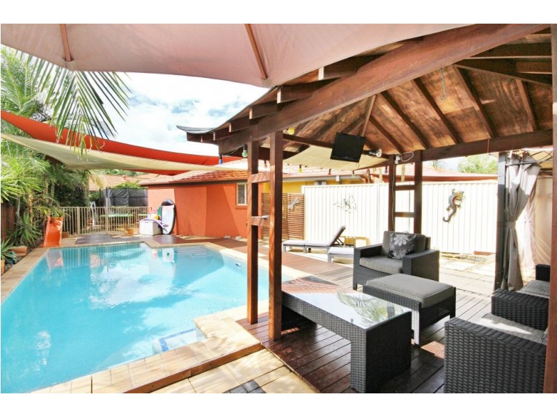 32 Wiltshire Drive, Mudgeeraba QLD 4213