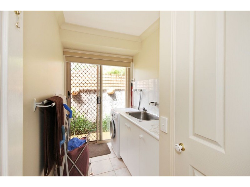 32 Wiltshire Drive, Mudgeeraba QLD 4213