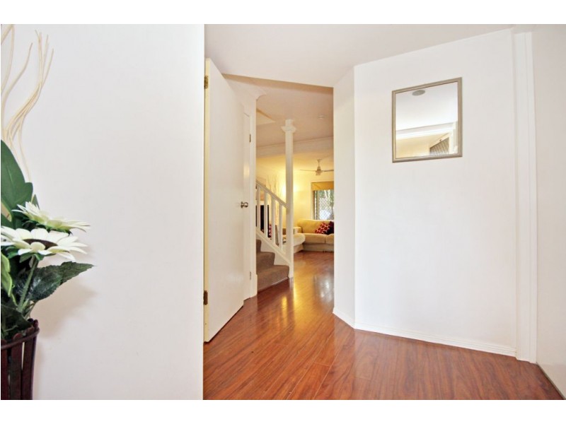 8/88 Old Coach Road, Mudgeeraba QLD 4213