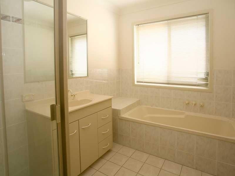 7 Swanton Drive, Mudgeeraba QLD 4213