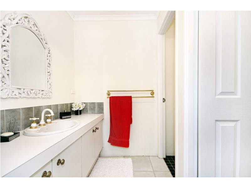 6 Cardinal Ct, Mudgeeraba QLD 4213