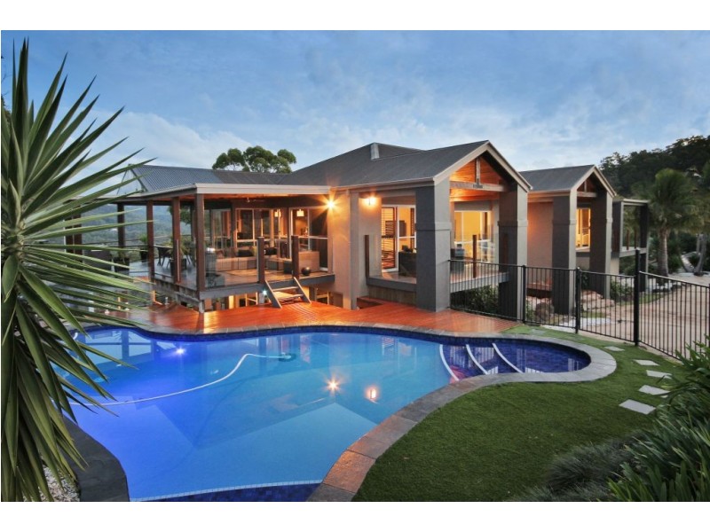 140 Strawberry Rd, Mudgeeraba QLD 4213