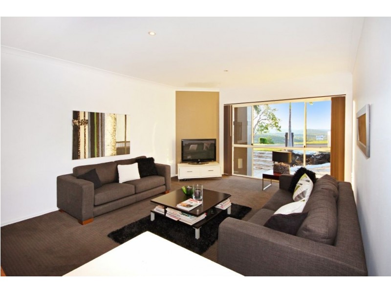 140 Strawberry Rd, Mudgeeraba QLD 4213