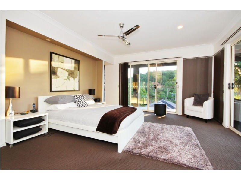 140 Strawberry Rd, Mudgeeraba QLD 4213