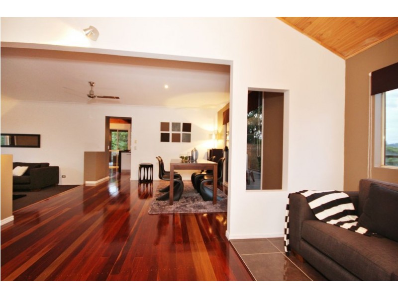 140 Strawberry Rd, Mudgeeraba QLD 4213