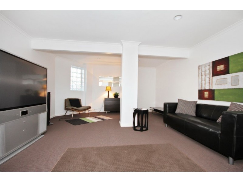 140 Strawberry Rd, Mudgeeraba QLD 4213