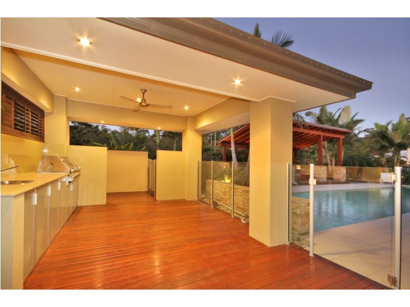 15 Meadow Court, Maudsland QLD 4210