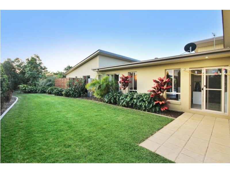 15 Meadow Court, Maudsland QLD 4210